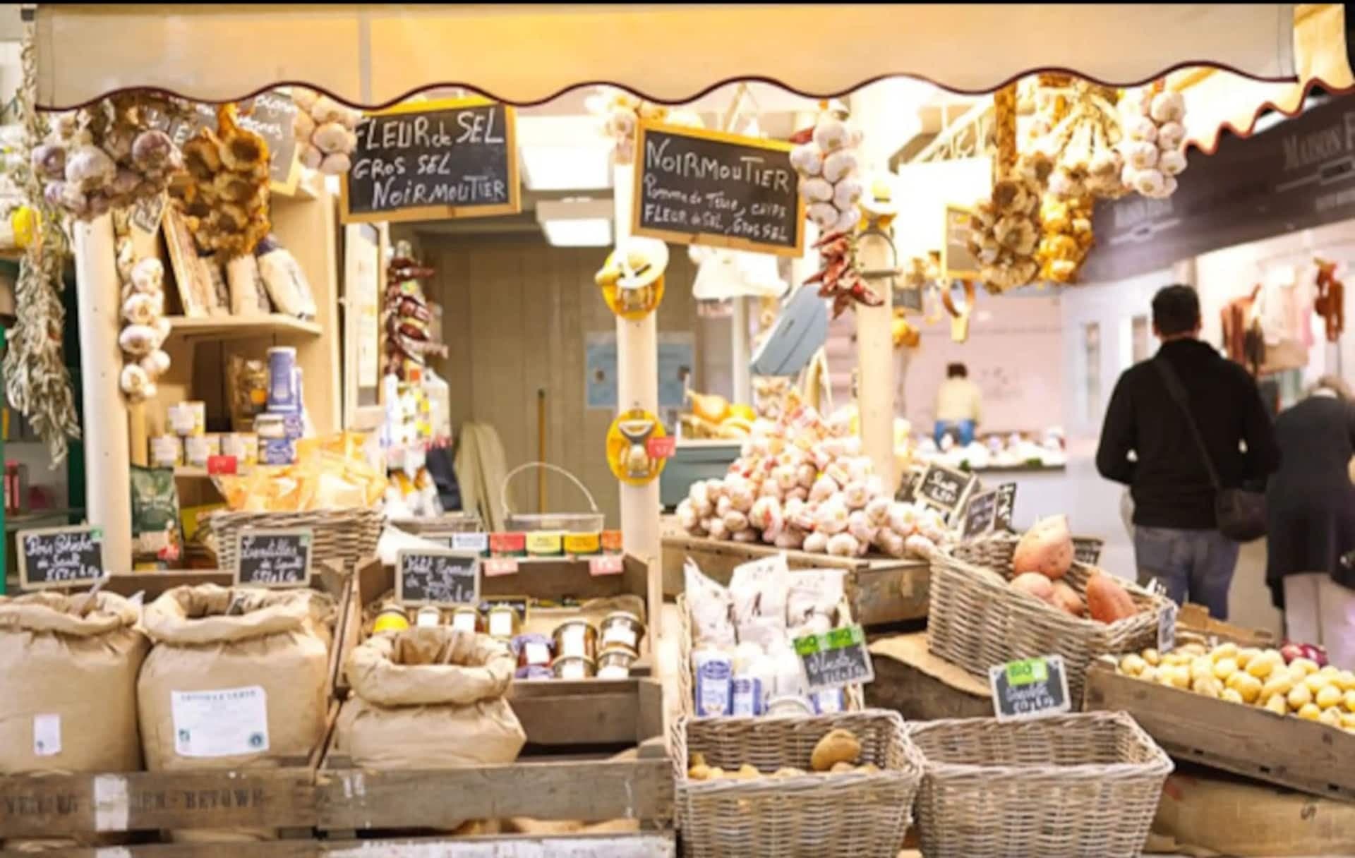 Les Halles couvertes de la place Pie